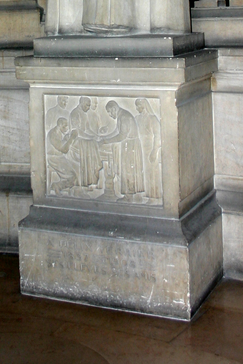 Felix Terrier's statue, Grand Hall, Université Paris Descartes, Paris (2).JPG
